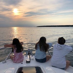 Meet your Posher, Chloe